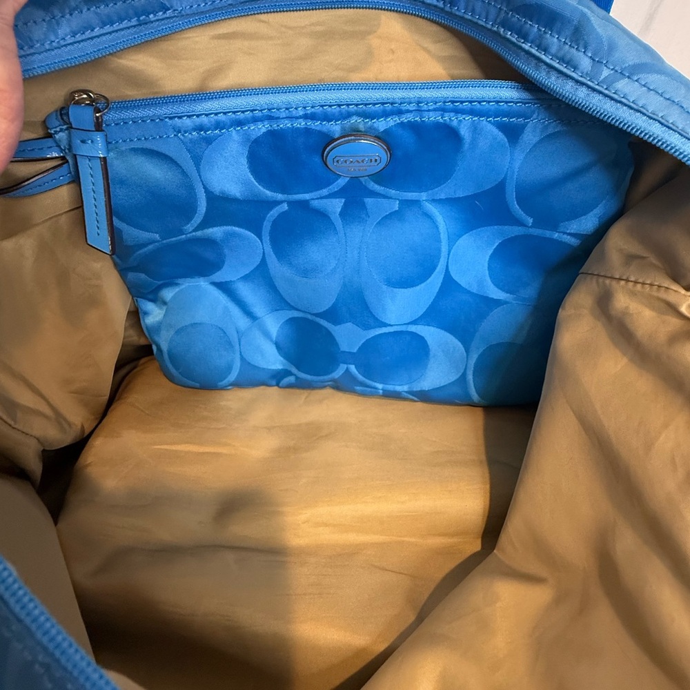 COACH GETAWAY SIGNATURE NYLON PACKABLE WEEKENDER BAG TOTE & POUCH BLUE F77321 - Picture 11 of 16